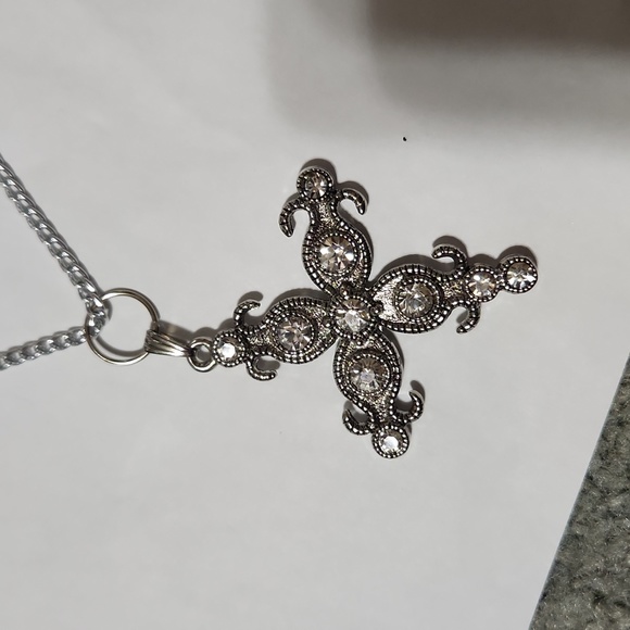 Christian cross necklace and beaded charm bracelet - Picture 2 of 4